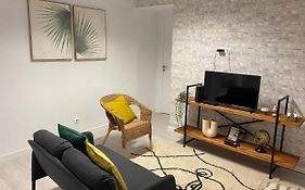5 Senses Hostel
